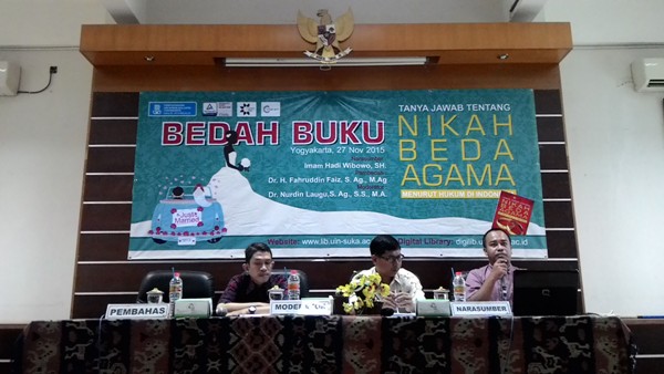 Bedah buku â€Tanya Jawab Tentang Nikah Beda Agama Menurut Hukum di Indonesiaâ€ di Yogyakarta, Jumat (27/11). Foto: NNP