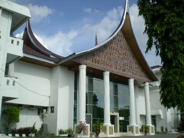 Gedung PT Padang. Foto: http://pt-padang.go.id