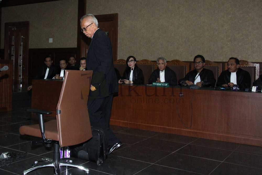 Advokat senior, OC Kaligis jalani sidang vonis di Pengadilan Tipikor Jakarta, Kamis (17/12). Foto: RES