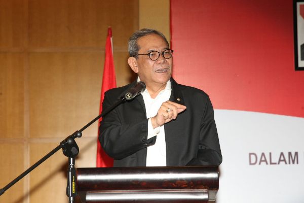 Ketua Komisi II Rambe Kamarul Zaman. Foto: www.mpr.go.id
