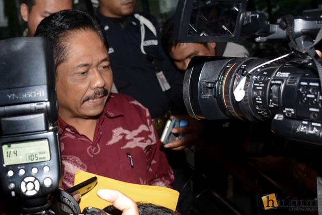 Anggota Komisi V DPR dari Fraksi Partai Golkar Budi Supriyanto usai diperiksa KPK akhir Januari lalu. Foto: RES