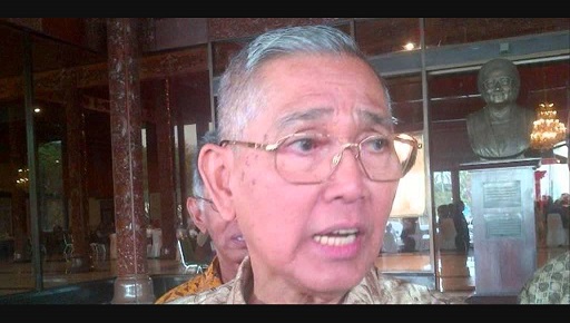 Mantan Wakil Presiden RI, Try Sutrisno. Foto: youtube.com