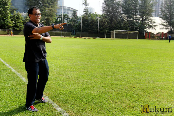 Pelatih Tim Sepakbola PERADI, Aji Ridwan Mas. Foto: RES