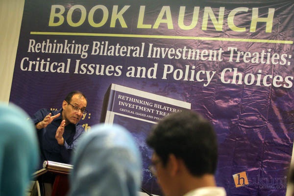 Kavaljit Singh dalam acara peluncuran buku Rethinking Bilateral Investment Treaty di Jakarta, Rabu (8/6). Foto: RES