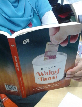 Buku Hukum Wakaf Tunai. Foto: MYS