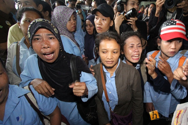 Buruh garmen memperjuangkan nasib di PN Jakarta Pusat. Foto: RES