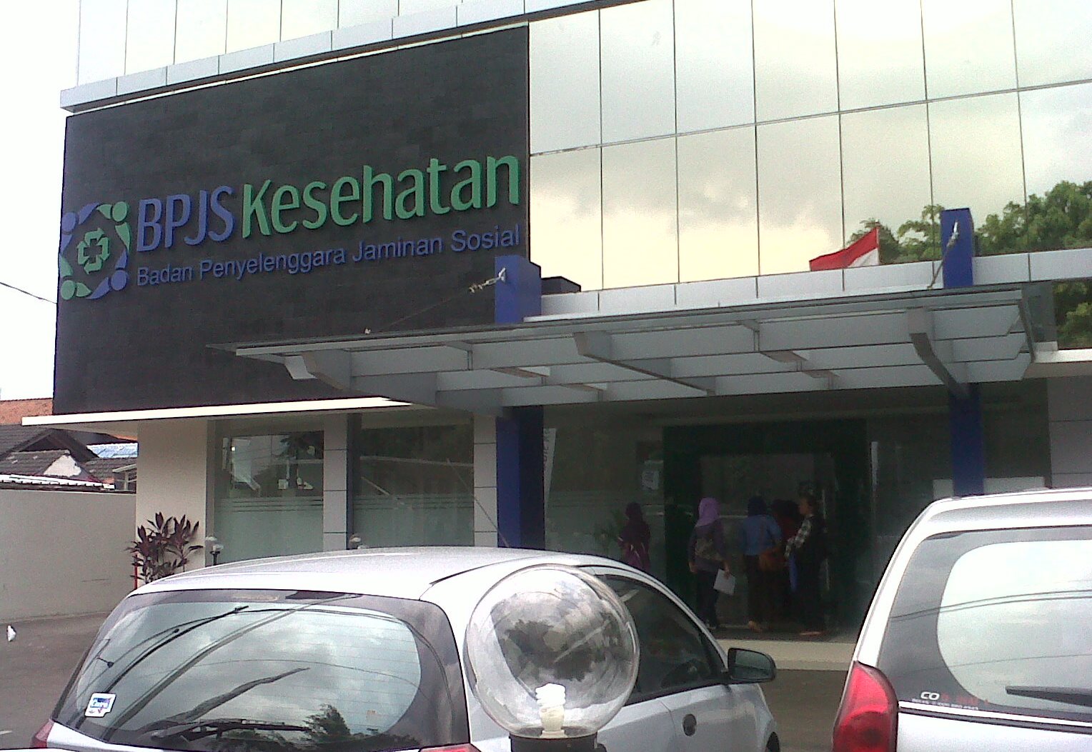 Salah satu kantor layanan BPJS Kesehatan. Foto: Hol