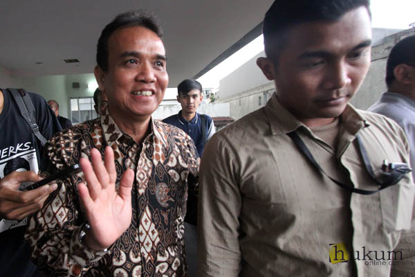Terdakwa Panitera PN Jakarta Pusat Edy Nasution saat menjalani sidang di Pengadilan Tindak Pidana Korupsi, Jakarta, Rabu (7/9). 