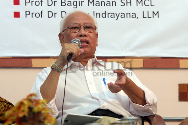 Prof. Bagir Manan, mantan Ketua Mahkamah Agung, dan mantan Ketua Dewan Pers. Foto: SGP