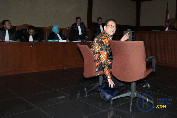 Mantan Ketua Dewan Perwakilan Daerah (DPD) Irman Gusman saat menjalani sidang di Pengadilan Tipikor Jakarta. Foto : RES