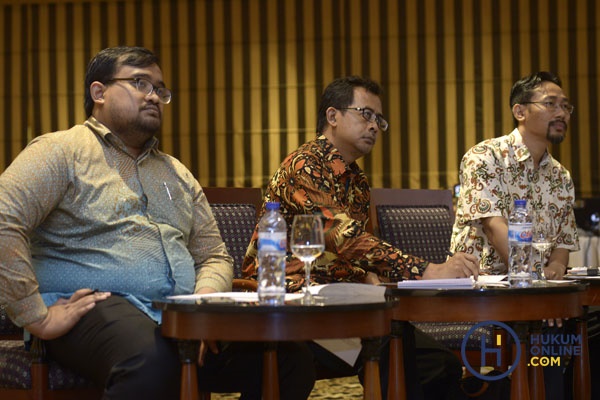 Tiga juri final LDHON 2016. (Dari kiri) Prayudi Setiadharma,  Agung Damar Sasongko dan I Ketut Darpawan. Foto: RES