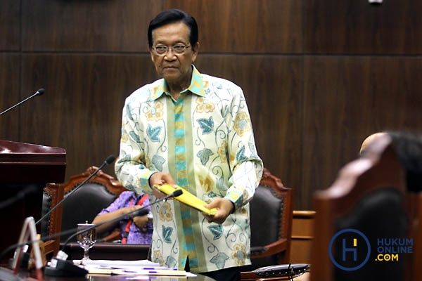 Gubernur DI Yogyakarta di sidang MK. Foto: RES