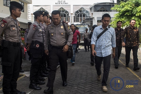 Ahok Dijaga Ketat Brimob 5.jpg