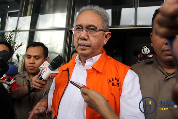 Direktur Utama PT Duta Graha Indah (PT DGI) Dudung Purwadi usai menjalani pemeriksaan di gedung KPK, Jakarta, Senin (6/3) lalu.