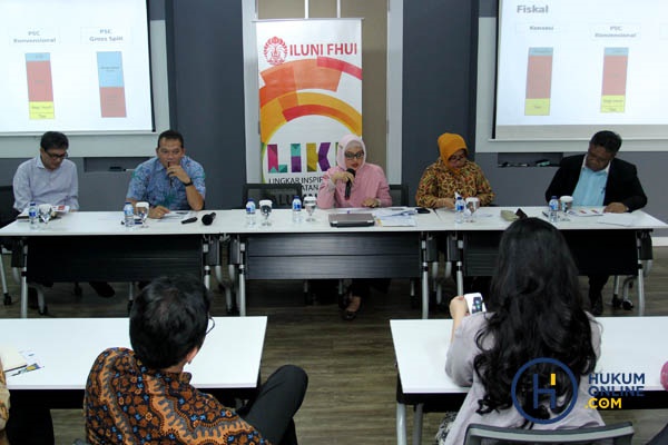 Acara Diskusi Lingkar Inspirasi Kekerabatan & Edukasi (LIKE) Alumni FHUI dengan tema 