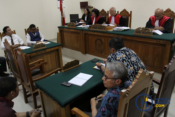 Sidang pembacaan gugatan PT Sumber Alfaria Trijaya terhadap putusan KIP di PN Tangerang. Foto: RES