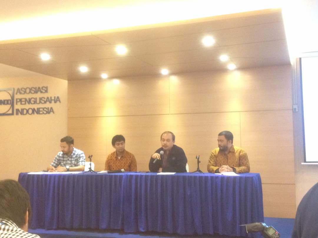 Diskusi media bertemakan â€œMerespon Keputusan MK terhadap Pembatalan Perdaâ€ yang diselenggarakan KPPOD di Gedung Permata, Jakarta, (20/6). Foto: AID 