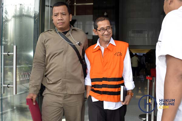 Tersangka Kasus Suap DPRD Mojokerto Jalani Pemeriksaan Perdana 3.JPG