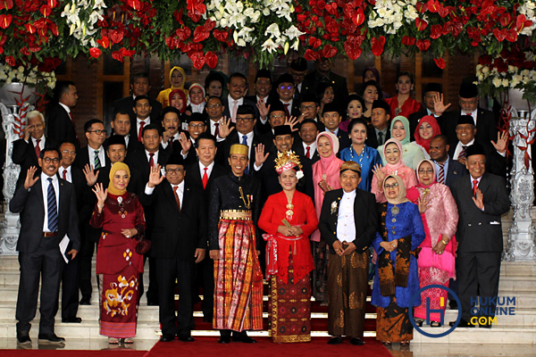 Sidang MPR DPR JokowiJK Kenakan Baju Adat 1.JPG