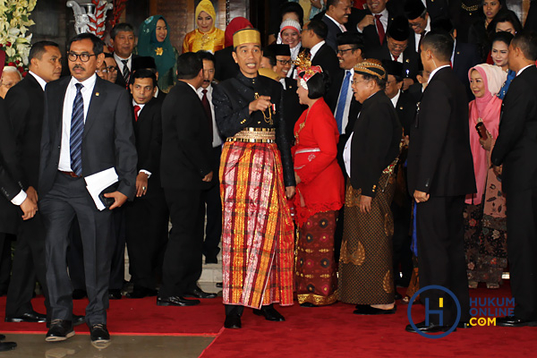Sidang MPR DPR JokowiJK Kenakan Baju Adat 6.JPG