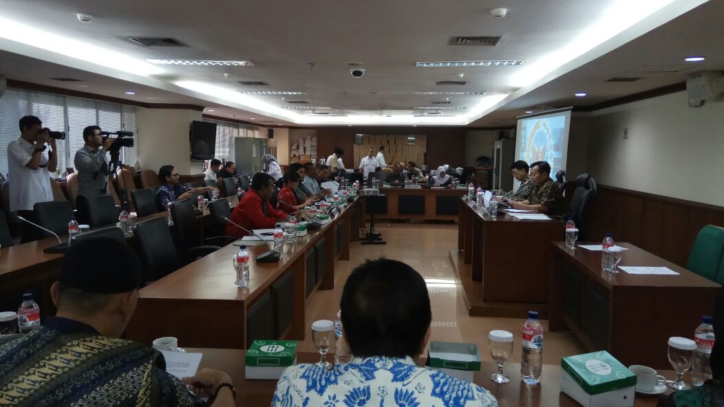 Suasana RDPU antara Komite I DPD dengan sejumlah pemangku kepentingan terkait pelaksanaan Reforma Agraria di Gedung DPD, Jakarta, Senin (4/9). Foto: RFQ
