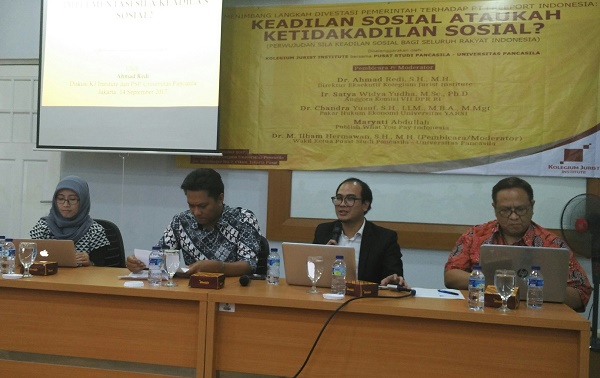 Diskusi tentang â€œMenimbang Langkah Divestasi Pemerintah Terhadap Freeportâ€, Kamis (14/9), di Kampus Pasca Sarjana Universitas Pancasila, Jakarta. Foto: DAN