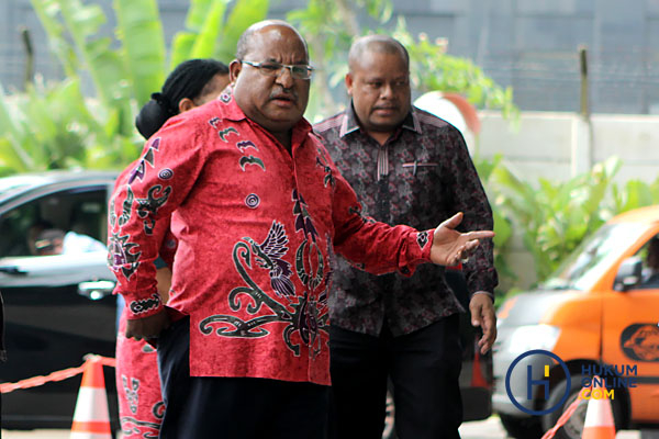 Gubernur Papua sambangi KPK 4.JPG
