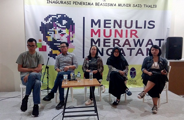 Talkshow Menulis Munir, Merawat Ingatan di STHI Jentera di Jakarta, Jumat (6/10). Foto: NEE