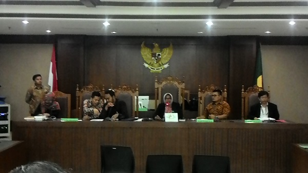Rapat kreditur First Travel yang digelar di PN Niaga Jakarta Pusat, Senin (30/10). Foto: NNP