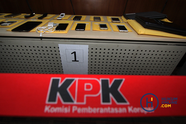 KPK Perlihatkan Barang Rambasan Hasil Korupsi 5.JPG