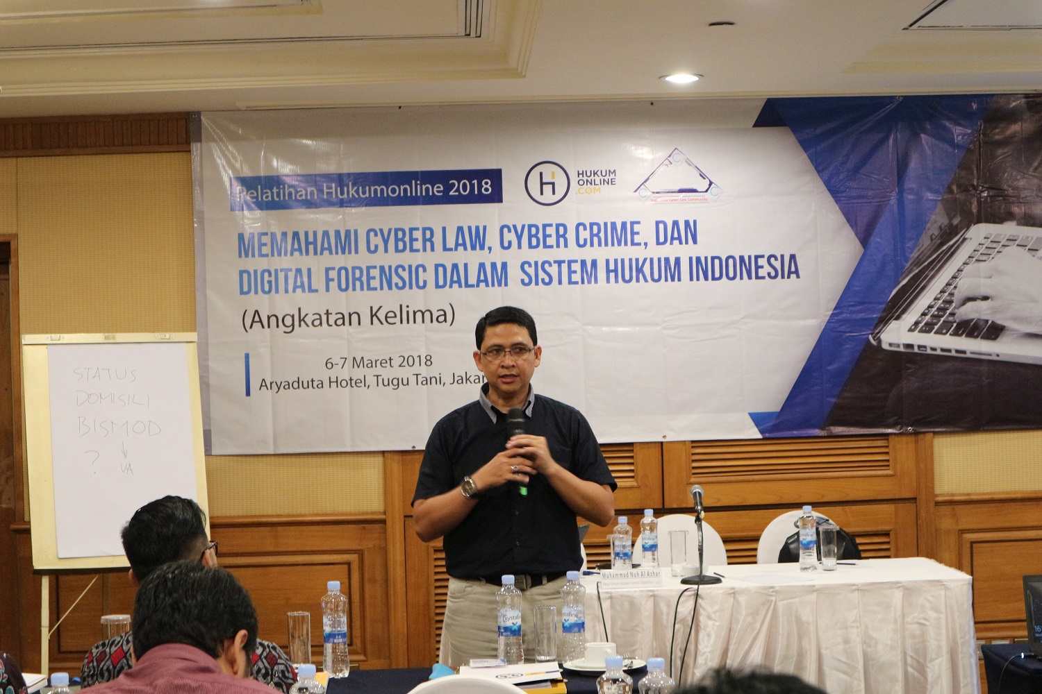 Bapak Muhammad Nuh Al-Azhar, selakuÂ Ketua Umum Asosiasi Forensic Digital Indonesia, dalam Pelatihan Hukumonline 2018 