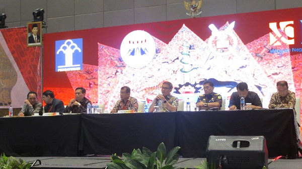 Acara Rapat Pleno Pusat Yang Diperluas (RP3YD) sekaligus Pembekalan dan Penyegaran Pengetahuan bagi Ikatan Notaris Indonesia (INI) akhir Januari silam di Solo. Foto: NEE 