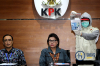 KPK Tunjukan Barang Bukti OTT Hakim PN Tangerang 5.JPG