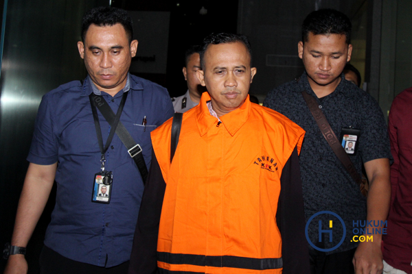 Dua Advokat Penyuap PN Tangerang Ditahan KPK 1.JPG
