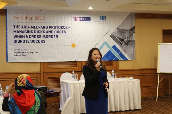 Mediator tersertifikasi di Singapura dan Shanghai yang juga merupakan Direktur Pusat SIMC, Hazel Thang. Foto: HOL