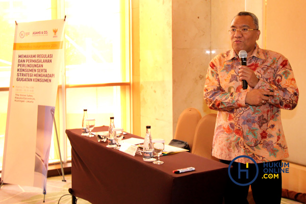 David ML Tobing saat menjadi pemateri di Workshop Hukumonline.com dengan tema â€œMemahami Regulasi dan Permasalahan Perlindungan Konsumen Serta Strategi Menghadapi Gugatan Konsumenâ€ di Jakarta, Kamis (3/5). FotoL RES 