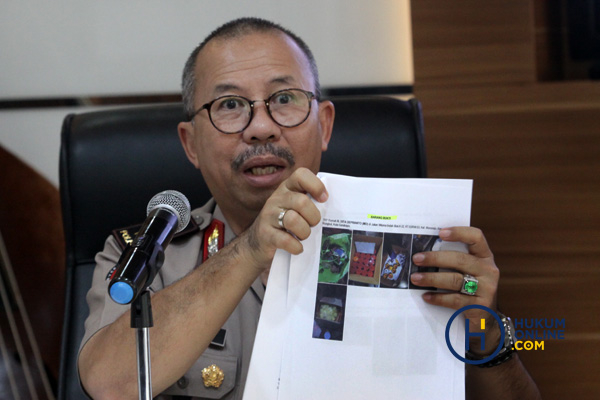 Mabes Polri Tujukan Barang Bukti Bom Surabaya 5.JPG