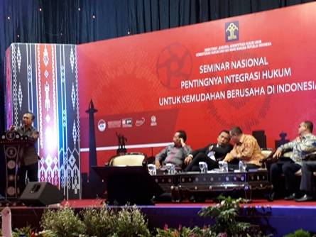 Seminar tentang Pentingnya Integrasi Hukum untuk Kemudahan Berusaha di Graha Pengayoman Kementerian Hukum dan HAM Jakarta, Sabtu (12/5). Foto: MYS