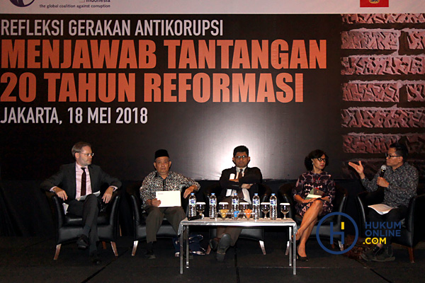 Diskusi pekerjaan rumah pemberantasan korupsi dalam rangka peringatan 20 tahun reformasi. Foto: RES