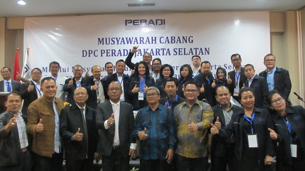 Musyawarah Cabang (Muscab) pemilihan Ketua Dewan Pimpinan Cabang Perhimpunan Advokat Indonesia (DPC Peradi) Jakarta Selatan periode 2018-2023, Senin (19/3). Foto: NEE