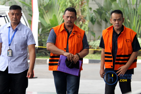 KPK Periksa Dua Tersangka Suap Fahmi Darmawansyah dan Andi Rahmat 1.JPG