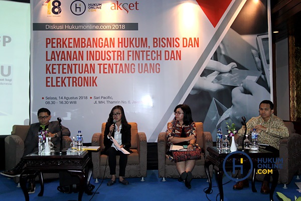Direktur Eksekutif Kebijakan Publik Aftech Ajisatria Suleiman (paling kiri). Foto: RES