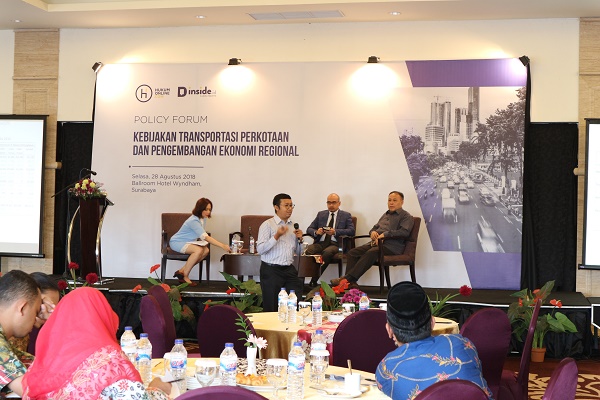 Policy Forum, Kebijakan transportasi perkotaan dan Pengembangan Ekonomi Regional yang diselenggarakan oleh Hukumonline bekerjasama dengan D inside di Hotel Wyndham, Surabaya, Selasa (28/8).