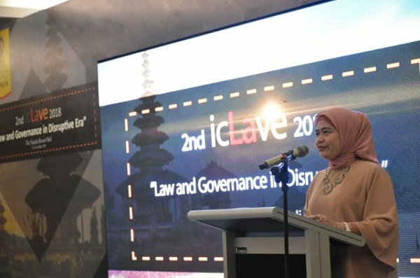 Dekan FHUI, Melda Kamil Ariadno, saat membuka 2nd icLave, Rabu (7/11), di Bali. Foto: istimewa