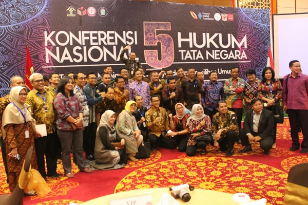 Suasana usai Konferensi Nasional Hukum Tata Negara ke-5 di Batusangkar Sumatera Barat, Senin (12/11). Foto: Humas MPR