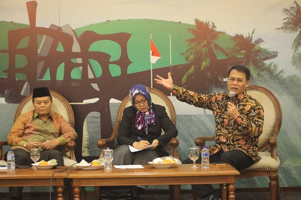 Diskusi Empat Pilar MPR dengan tema 'Memaknai Perjuangan Para Pahlawan' di Media Center MPR/DPR, Kompleks Parlemen, Jakarta, Selasa (13/11). Foto: Humas MPR