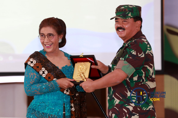 Pengamanan Sektor Kelautan, Menteri Susi Teken MoU dengan Panglima TNI 5.JPG