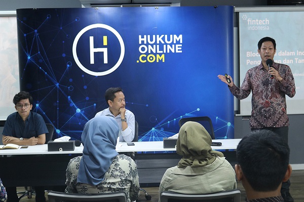 Anggota Indonesia Fintech Association (Aftech), Edward Ismawan Chamdani,  dalam Diskusi Computational Law and Blockchain Festival Jakarta di Kantor Hukumonline, Kamis (28/3). Foto: HOL