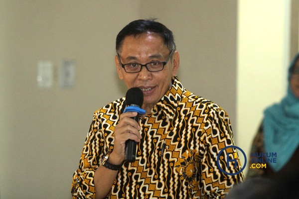 Mantan Ketua KPPU Sutrisno Iwantono. Foto: RES