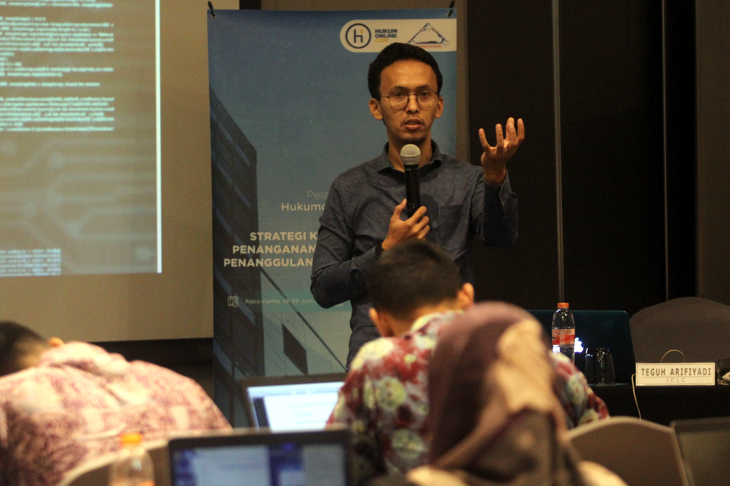 Teguh Arifiyadi selaku Ketua Umum Indonesia Cyber Law Community (ICLC) dalam Pelatihan Hukumonline 2019 
